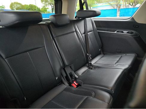 Used 2024 Ford Expedition Max XLT image 18