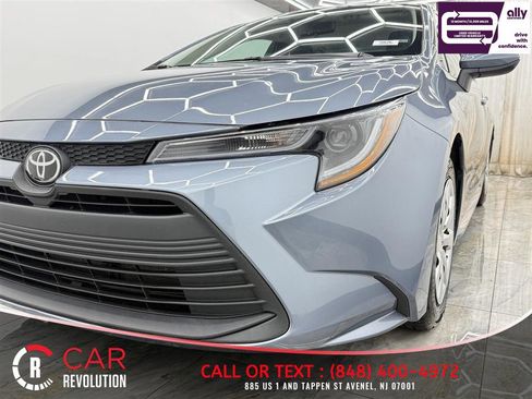 Used 2024 Toyota Corolla LE FWD image 40