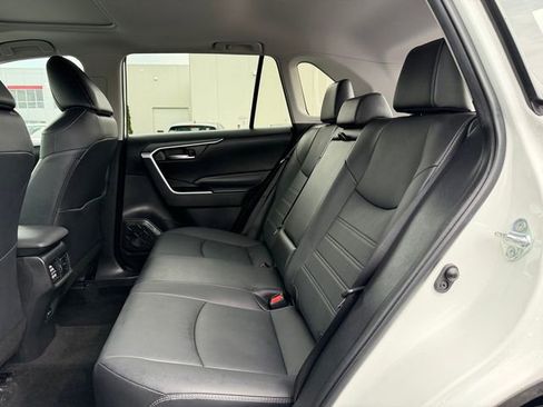 Certified 2022 Toyota RAV4 XLE Premium AWD/4WD image 15