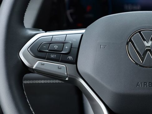 New 2026 Volkswagen Atlas Cross Sport SE image 21