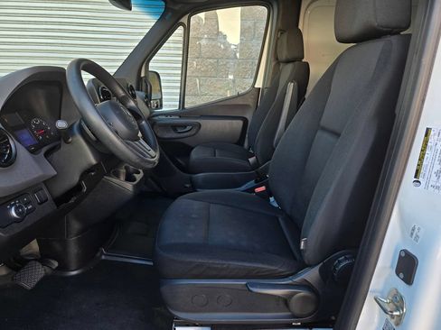 Used 2021 Mercedes-Benz Sprinter 2500 w/ Driver Convenience Package image 16