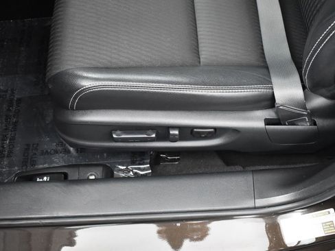 Used 2016 Honda Accord Sport image 11