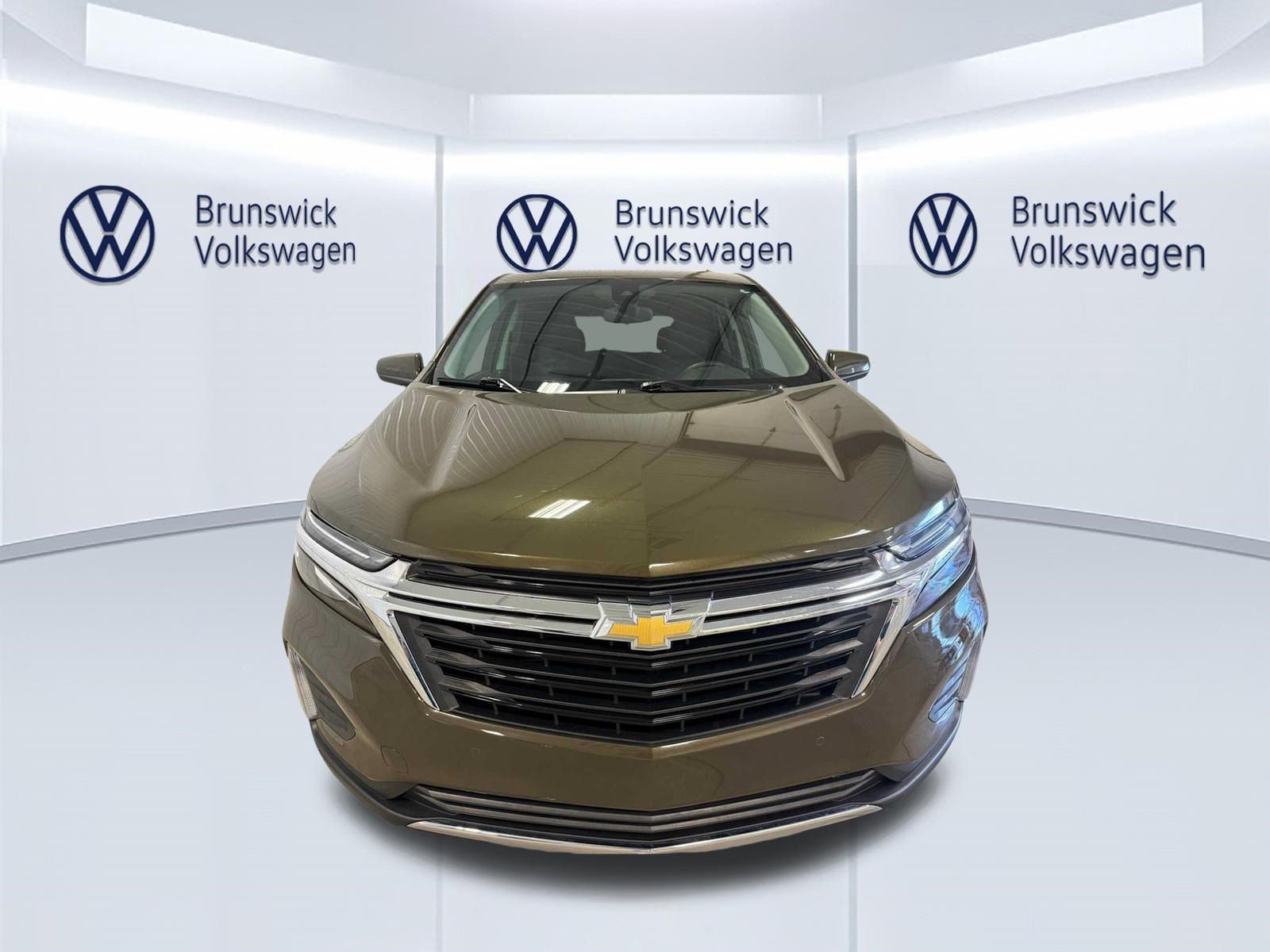 Used 2024 Chevrolet Equinox LT FWD image 3