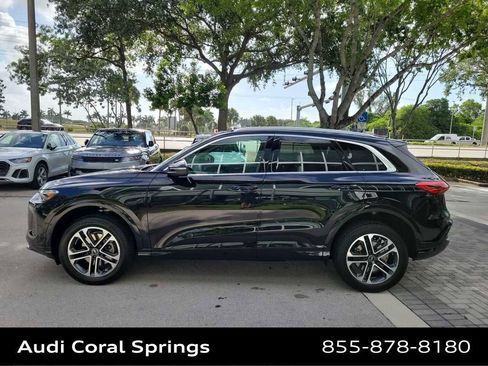 Used 2025 Audi Q5 Premium w/ Convenience Package AWD/4WD image 11