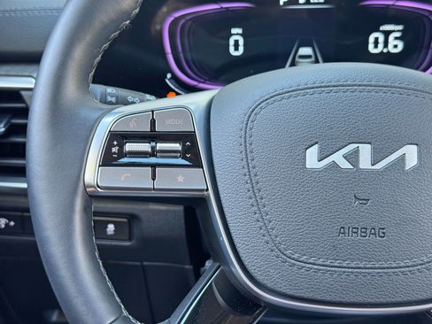 Used 2025 Kia Telluride EX w/ EX Captain's Chair Package AWD/4WD image 21