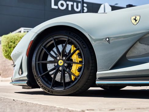 Used 2023 Ferrari 812 GTS RWD image 19