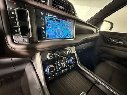 Used 2024 GMC Yukon Denali w/ Advanced Technology Package AWD/4WD image 25