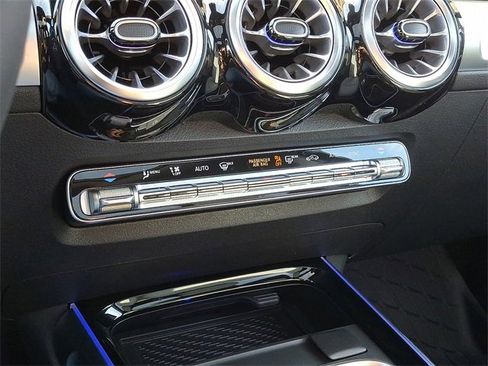 New 2026 Mercedes-Benz GLB 250 4MATIC image 15