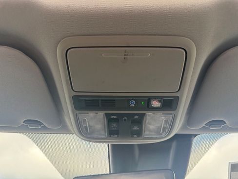 Used 2018 Honda Odyssey Touring image 21
