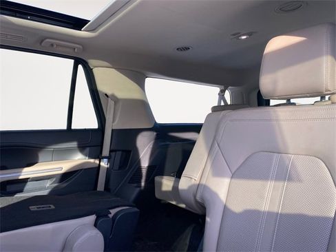 Used 2023 Ford Expedition Max Limited image 13