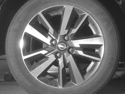 Used 2025 Nissan Versa SV FWD image 15