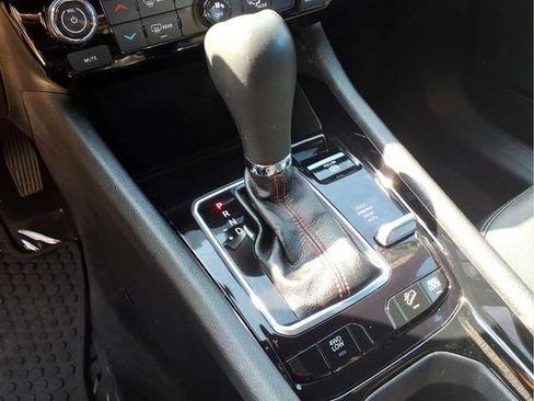 Used 2023 Jeep Compass Trailhawk AWD/4WD image 11