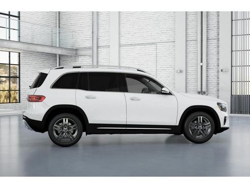 New 2025 Mercedes-Benz GLB 250 GLB 250 image 17