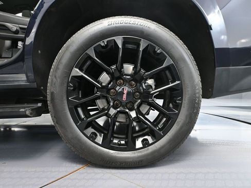 Used 2023 GMC Yukon Denali w/ Denali Reserve Package AWD/4WD image 16