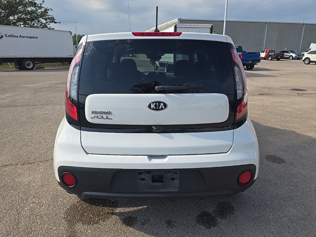 Used 2017 Kia Soul w/ Convenience Package FWD image 6