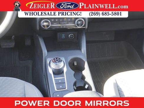 Used 2021 Ford Escape SE image 15