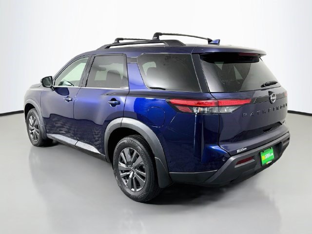 Used 2024 Nissan Pathfinder SV w/ Lighting Package (N92) FWD image 7