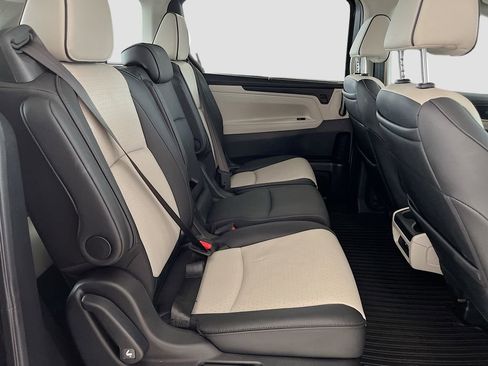 Used 2025 Honda Odyssey Elite image 29
