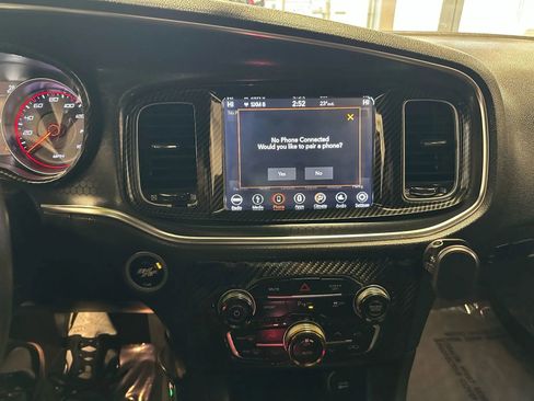 Used 2018 Dodge Charger R/T image 25