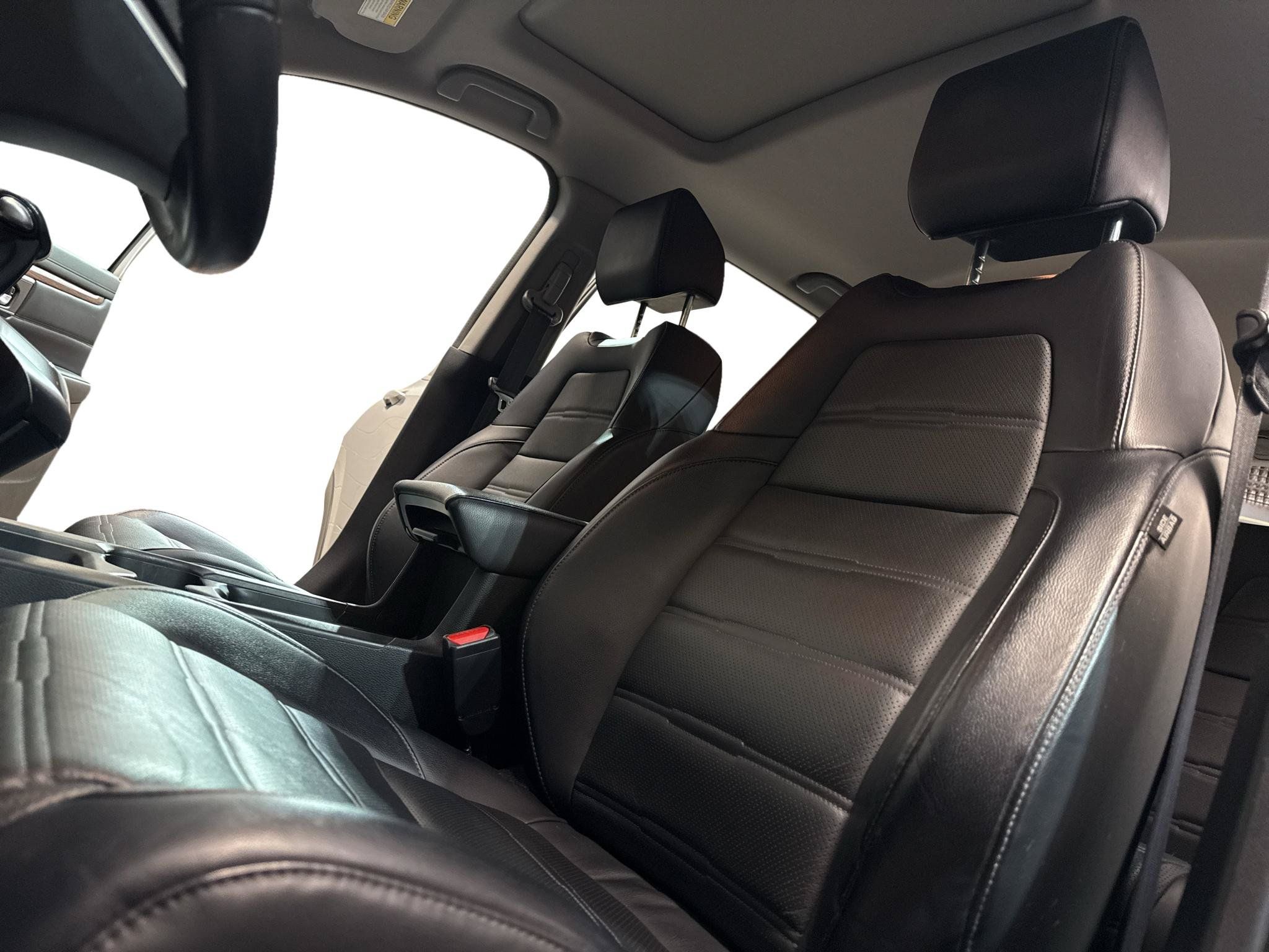 Used 2017 Honda CR-V Touring image 16