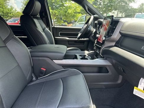 New 2026 RAM 2500 Laramie AWD/4WD image 14
