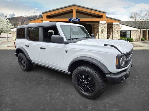 New 2025 Ford Bronco Big Bend w/ Black Diamond Package image 3