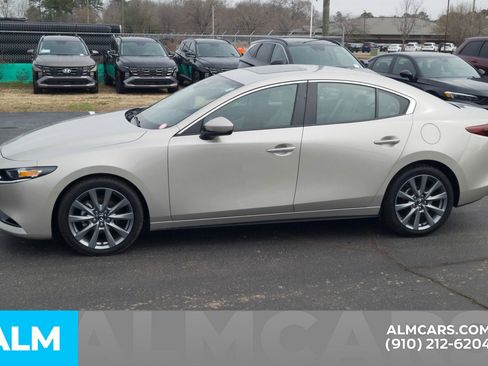 Used 2025 MAZDA MAZDA3 s image 10