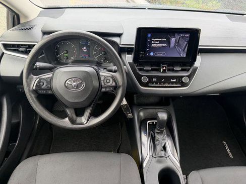 Certified 2025 Toyota Corolla LE FWD image 10