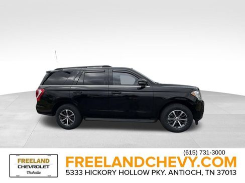 Used 2020 Ford Expedition XLT w/ Equipment Group 201A image 2