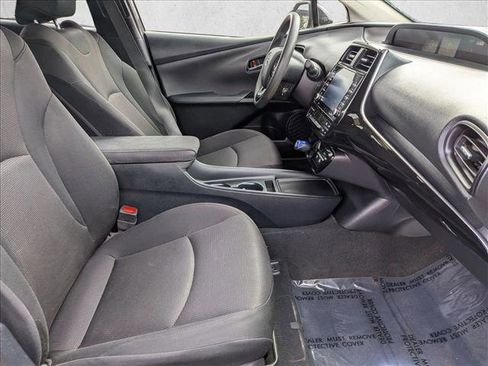 Used 2022 Toyota Prius L Eco image 18