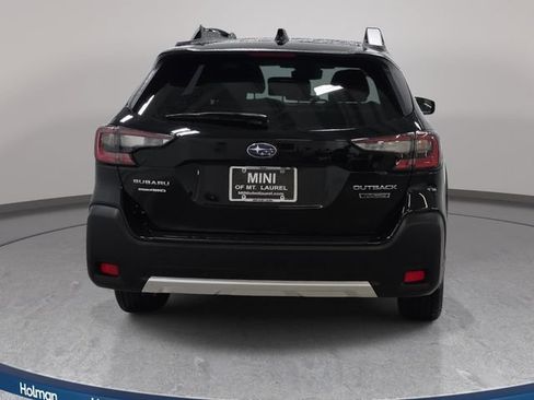 Used 2024 Subaru Outback Touring AWD/4WD image 7