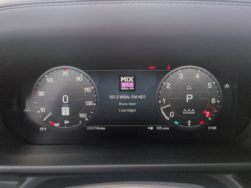 New 2026 Land Rover Defender 110 X-Dynamic SE AWD/4WD image 11