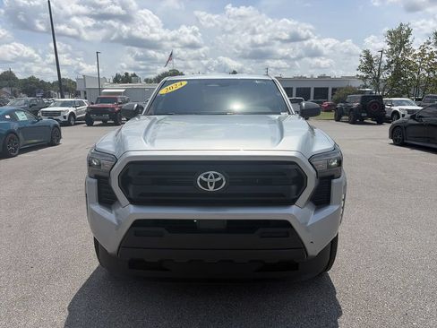 Used 2024 Toyota Tacoma SR RWD image 10
