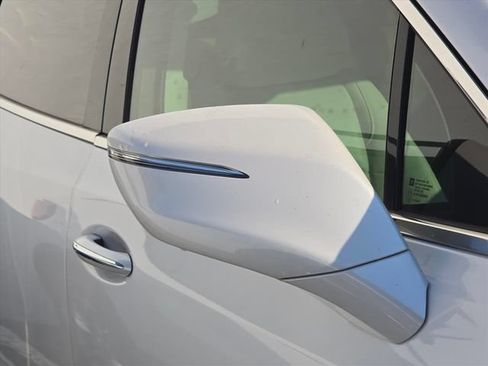 Used 2024 Buick Enclave Essence FWD image 32