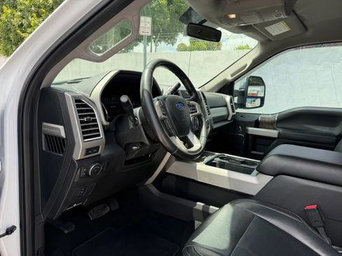 Used 2017 Ford F350 Lariat w/ Chrome Package AWD/4WD image 11