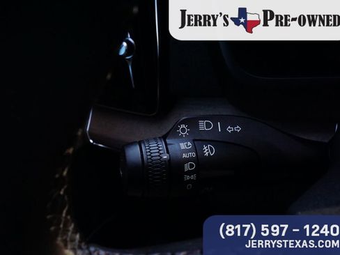 Used 2025 Volvo XC90 B6 Core w/ Protection Package Premier AWD/4WD image 14