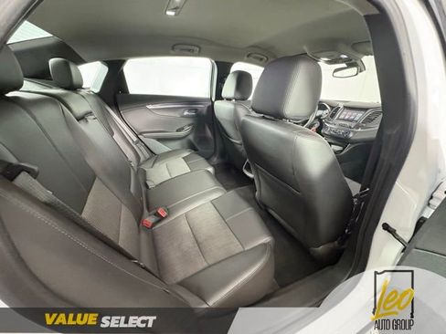 Used 2016 Chevrolet Impala LT w/ Convenience Package FWD image 8