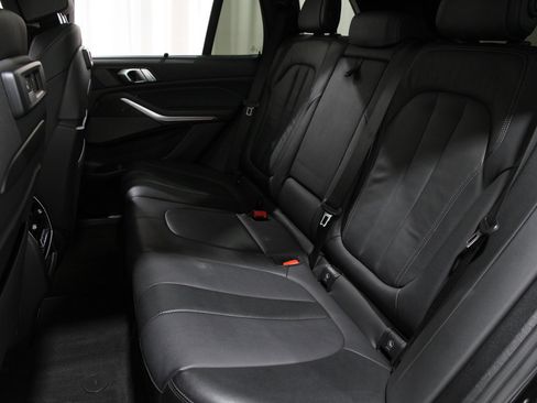 Used 2022 BMW X5 M50i w/ Executive Package image 20