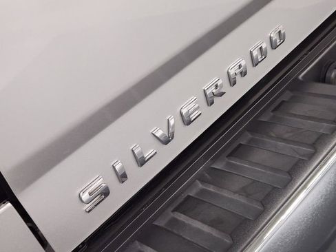 Used 2018 Chevrolet Silverado 1500 LT w/ Texas Edition image 12