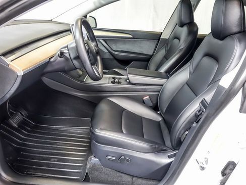 Used 2023 Tesla Model Y Long Range image 12