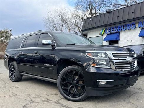 Used 2019 Chevrolet Suburban Premier AWD/4WD image 1