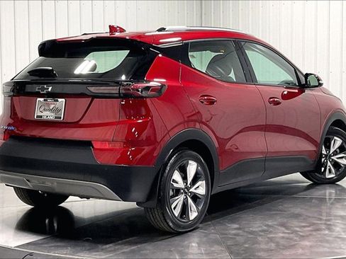 Used 2023 Chevrolet Bolt EUV LT w/ Convenience Package image 13