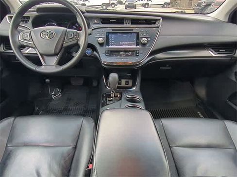 Used 2016 Toyota Avalon XLE Premium image 16