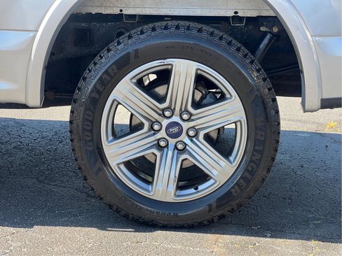 Used 2018 Ford F150 XLT w/ Equipment Group 302A Luxury image 29