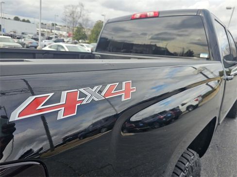 Used 2017 Chevrolet Silverado 1500 LT w/ All Star Edition image 9