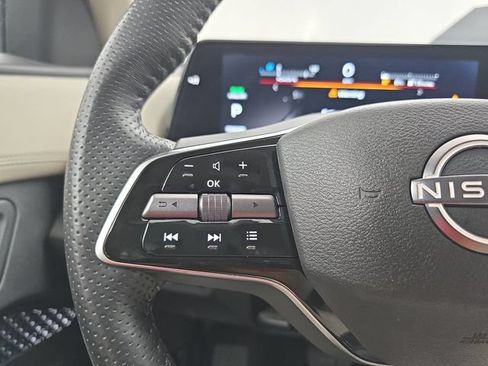 Used 2023 Nissan Ariya AWD image 17