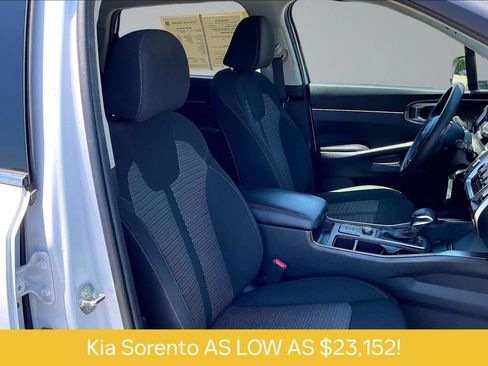 Used 2023 Kia Sorento LX FWD image 7
