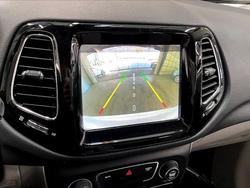 Used 2019 Jeep Compass Limited image 24