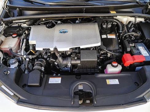 Used 2016 Toyota Prius Three image 22