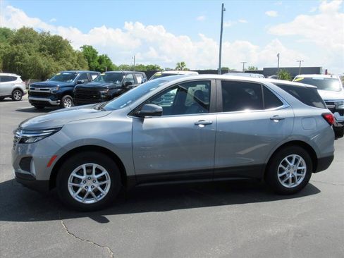 Certified 2023 Chevrolet Equinox LT FWD image 2